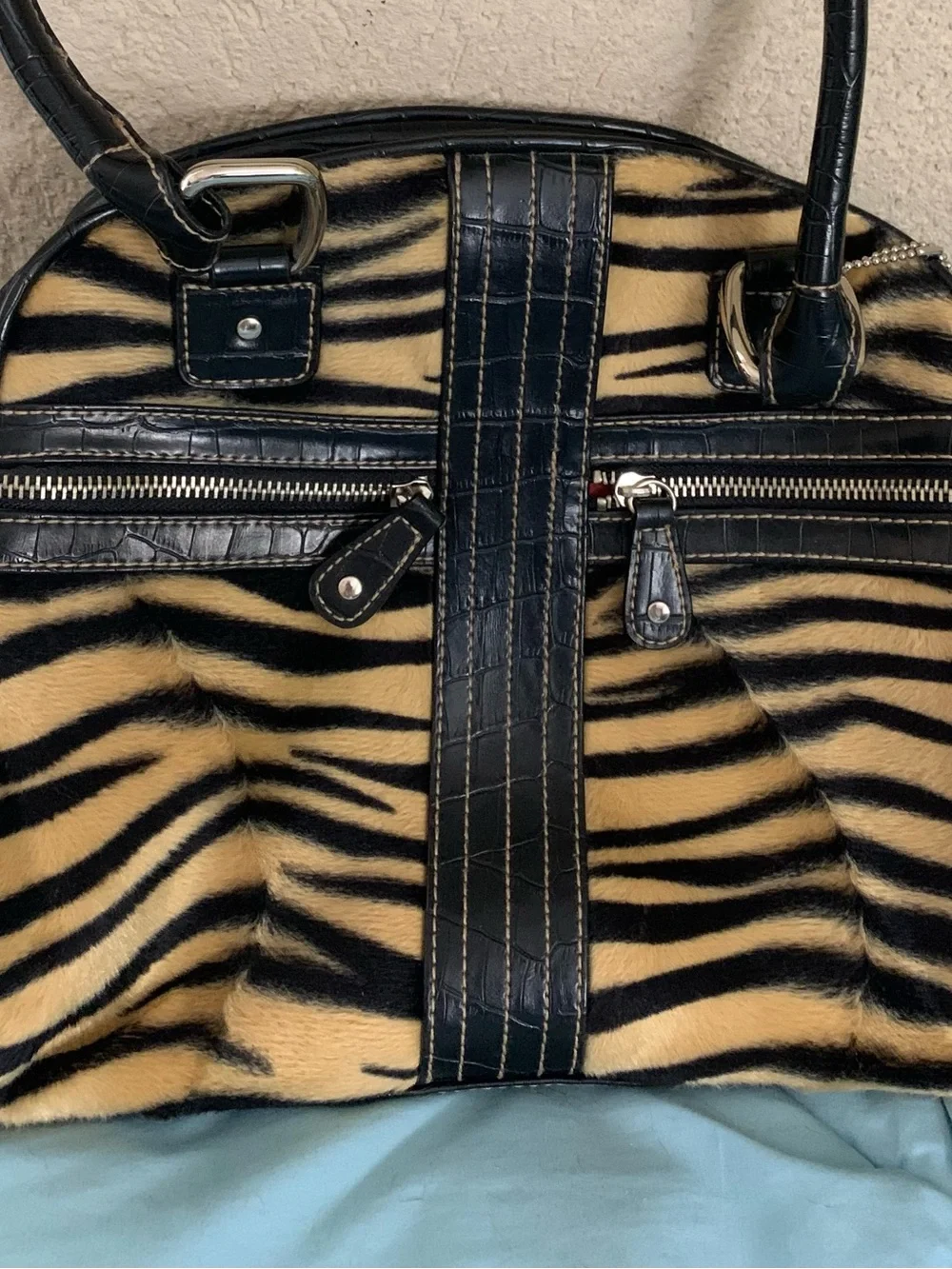 Apostrophe zebra print